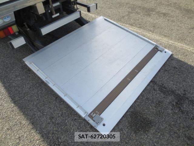 Mazda TITAN 2020-07 537443-11