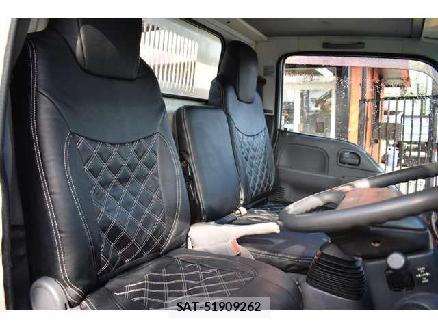 Mazda TITAN 2007-10 1587483-4