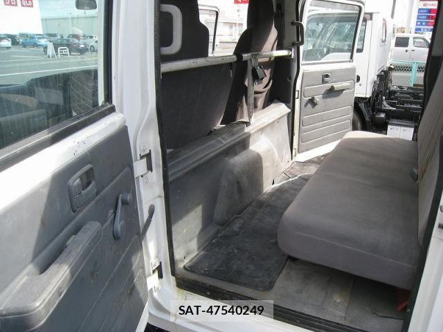 Mazda TITAN 2013-03 1664776-12