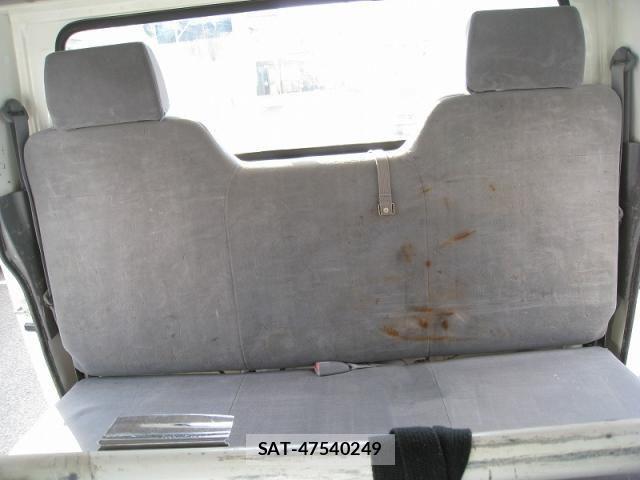Mazda TITAN 2013-03 1664776-16