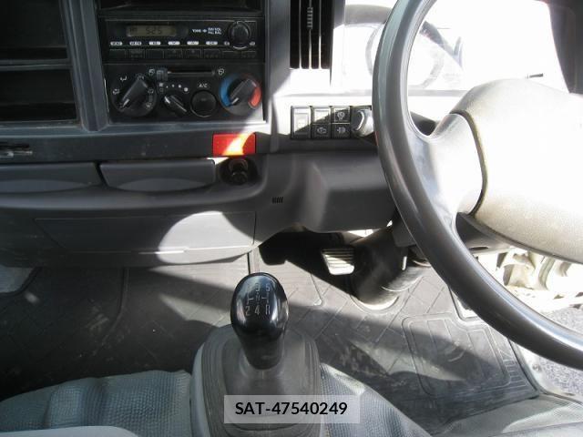Mazda TITAN 2013-03 1664776-17