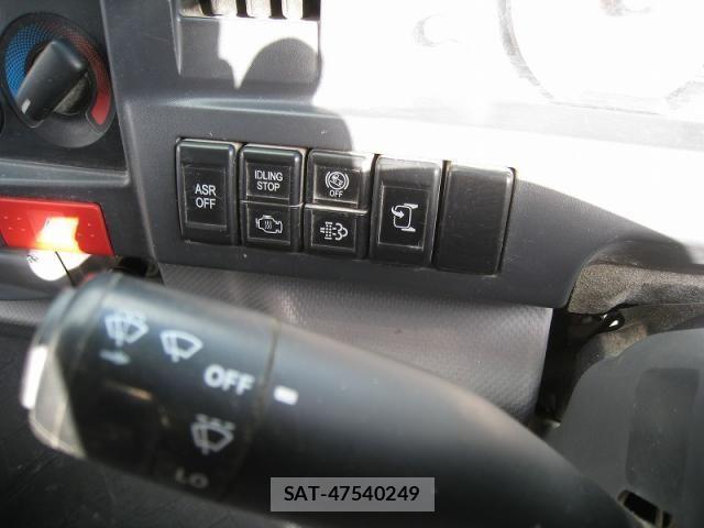 Mazda TITAN 2013-03 1664776-18