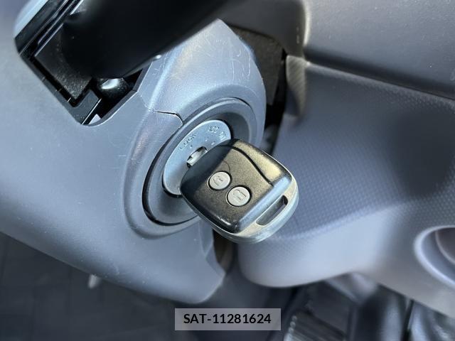 Mazda TITAN 2015-12 1695333-13