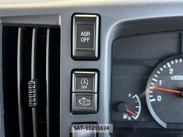 Mazda TITAN 2015-12 1695333-15