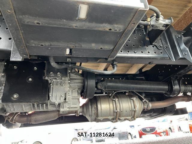 Mazda TITAN 2015-12 1695333-23