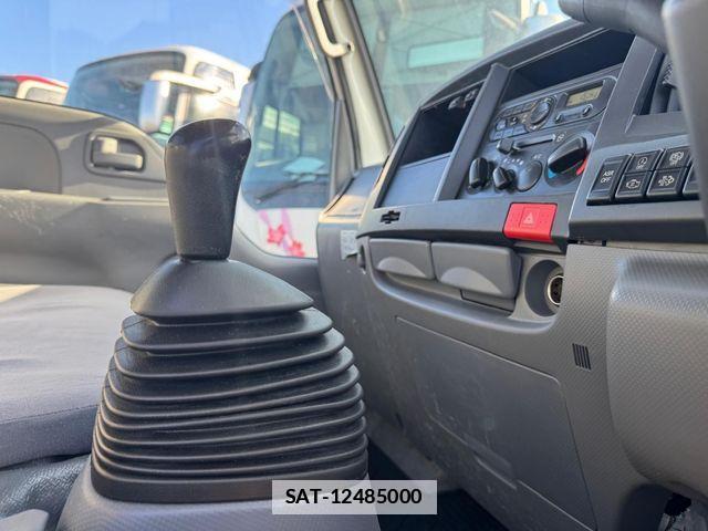 Mazda TITAN 2015-06 1718399-13