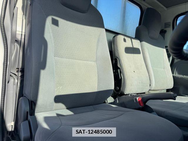 Mazda TITAN 2015-06 1718399-14