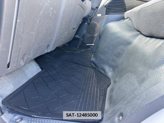 Mazda TITAN 2015-06 1718399-18