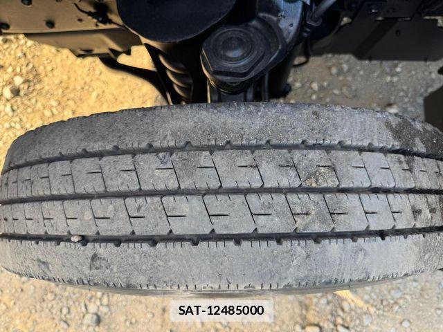 Mazda TITAN 2015-06 1718399-24