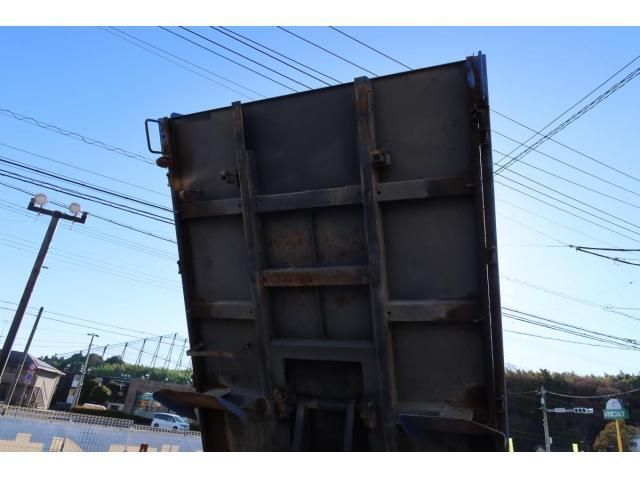 Mazda TITAN 2016-11 2018247-24