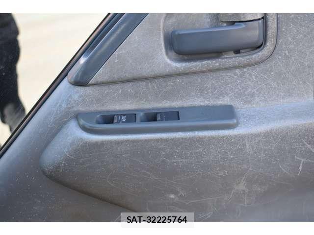 Mazda TITAN 2013-07 2300272-9