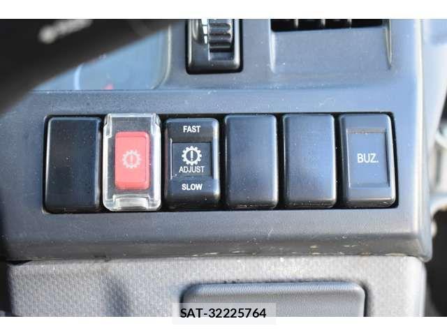 Mazda TITAN 2013-07 2300272-14