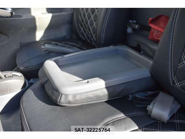Mazda TITAN 2013-07 2300272-4