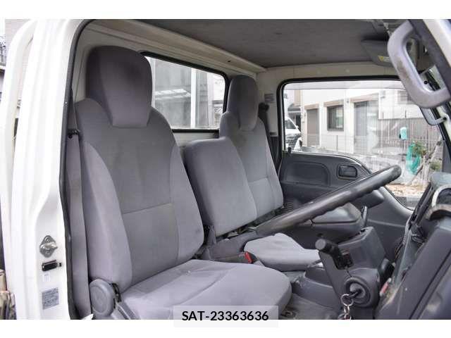 Mazda TITAN 2015-03 2317504-8