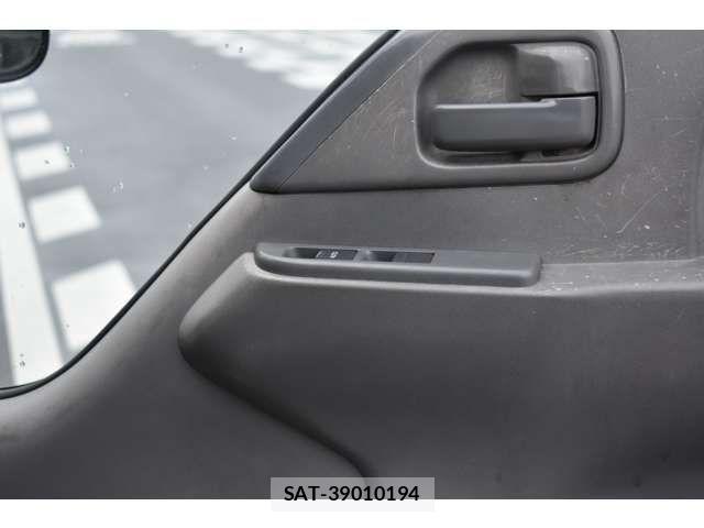 Mazda TITAN 2015-03 2317503-9