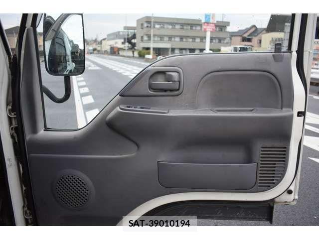 Mazda TITAN 2015-03 2317503-8