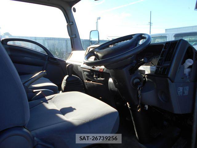 Mazda TITAN 2017-11 2355102-8
