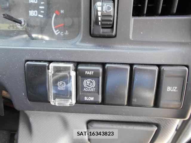 Mazda TITAN 2012-03 2355101-28