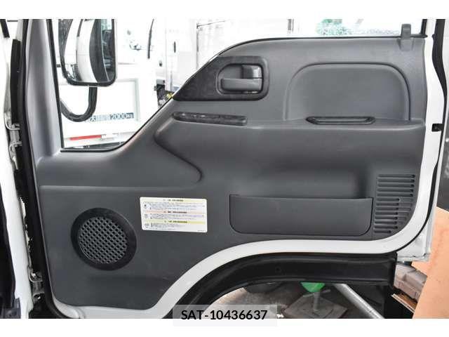 Mazda TITAN 2021-03 3415324-8