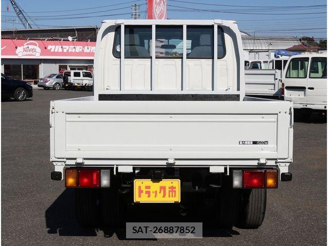 Mazda TITAN 2013-09 3389702-6