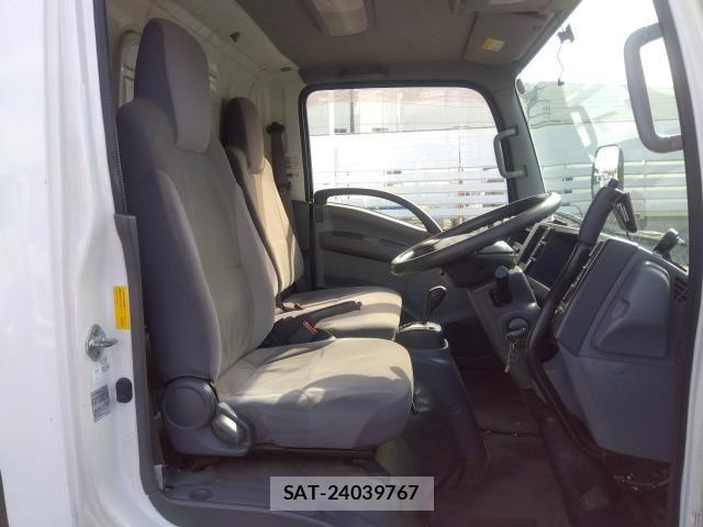 Mazda TITAN 2016-12 3778593-3