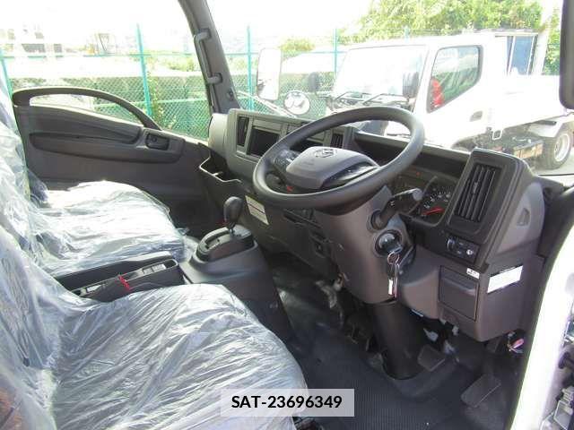 Mazda TITAN 2025-12 3778573-16