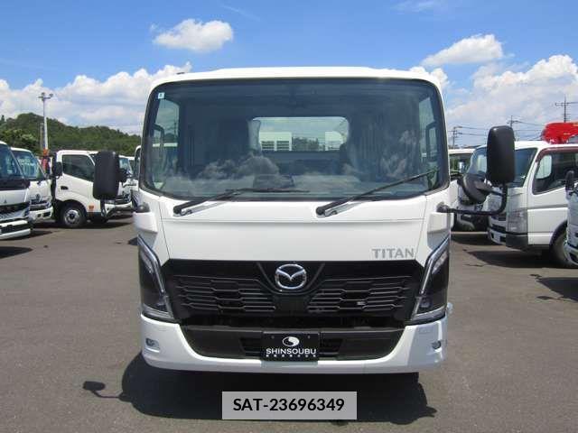 Mazda TITAN 2025-12 3778573-1