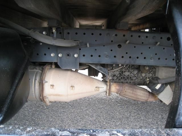 Mazda TITAN 2009-02 4384596-9