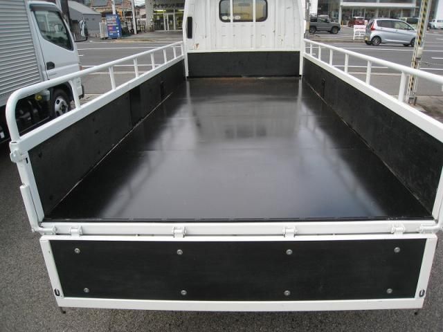 Mazda TITAN 2009-02 4384596-6