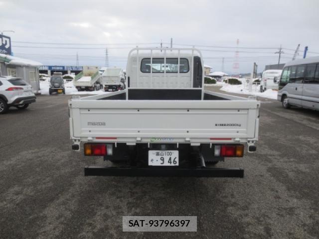 Mazda TITAN 2016-06 4758758-6