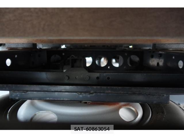 Mazda TITAN 2015-10 4758766-15