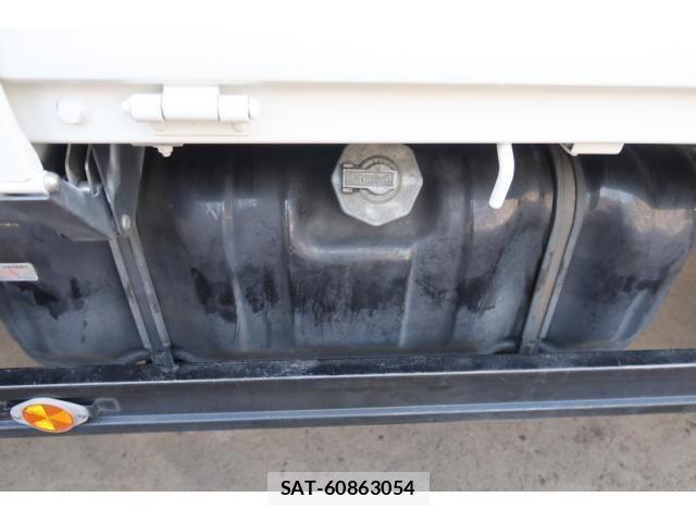 Mazda TITAN 2015-10 4758766-21