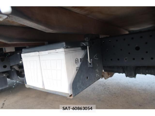 Mazda TITAN 2015-10 4758766-27