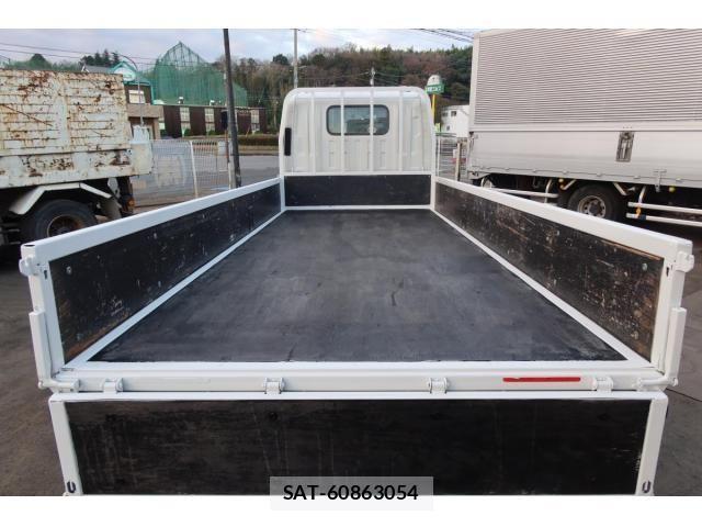 Mazda TITAN 2015-10 4758766-8