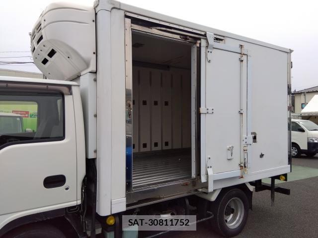 Mazda TITAN 2019-06 5881033-2