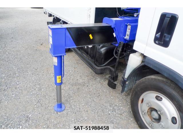 Mazda TITAN 2015-01 5881041-11