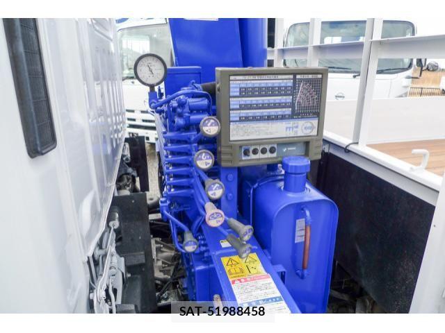 Mazda TITAN 2015-01 5881041-14