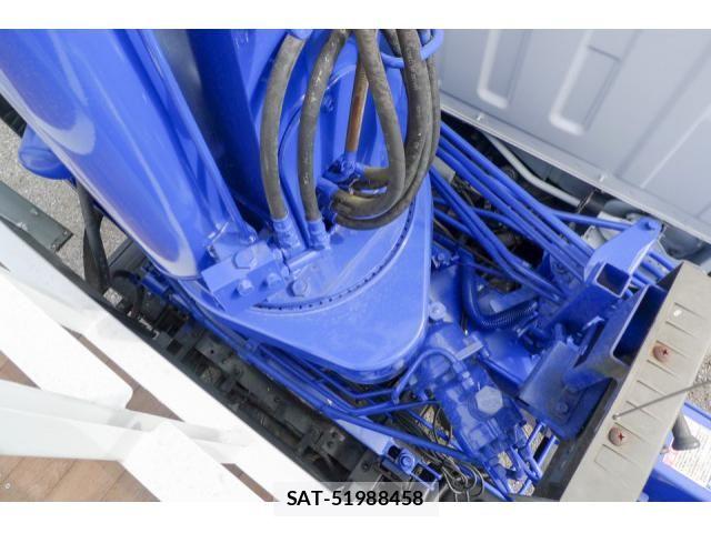 Mazda TITAN 2015-01 5881041-18