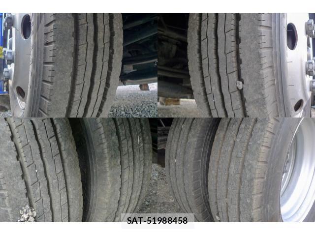 Mazda TITAN 2015-01 5881041-26