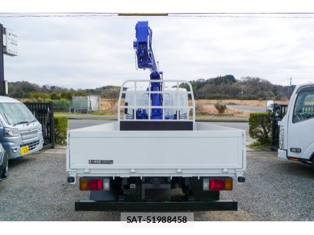 Mazda TITAN 2015-01 5881041-3