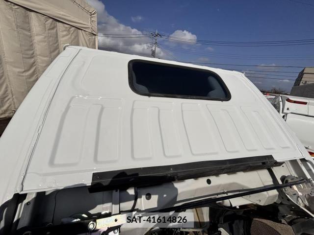 Mazda TITAN 2015-06 5881048-16