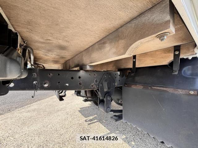 Mazda TITAN 2015-06 5881048-19