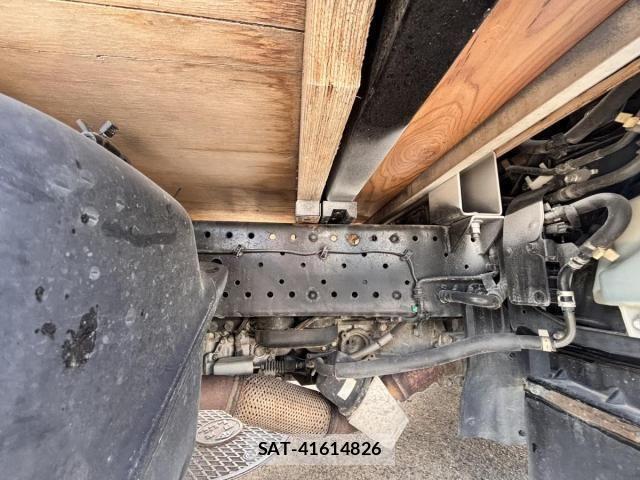 Mazda TITAN 2015-06 5881048-25