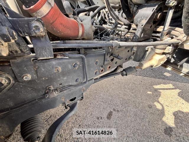 Mazda TITAN 2015-06 5881048-28