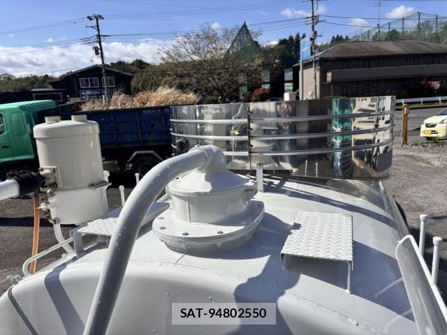 Mazda TITAN 2014-02 6021297-10