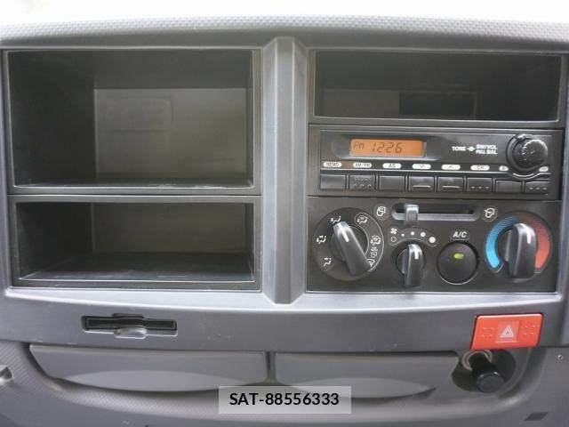 Mazda TITAN 2012-04 6021302-21