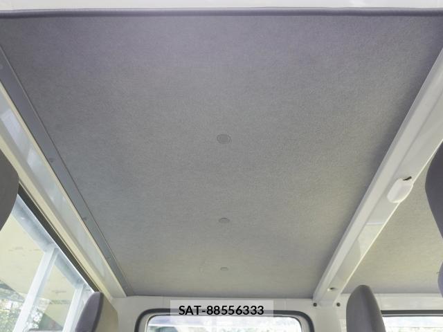 Mazda TITAN 2012-04 6021302-26