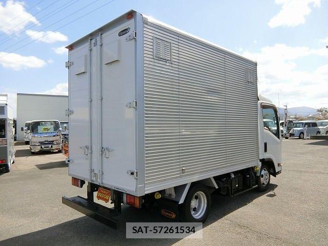 Mazda TITAN 2012-06 6220513-1