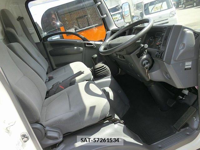Mazda TITAN 2012-06 6220513-2