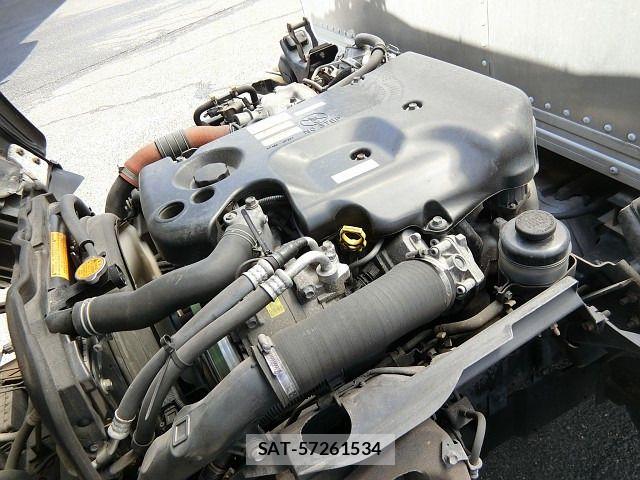 Mazda TITAN 2012-06 6220513-3